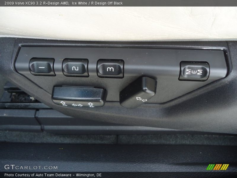 Controls of 2009 XC90 3.2 R-Design AWD