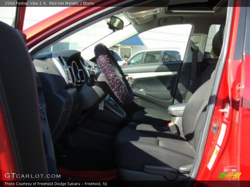 Red Hot Metallic / Ebony 2009 Pontiac Vibe 2.4