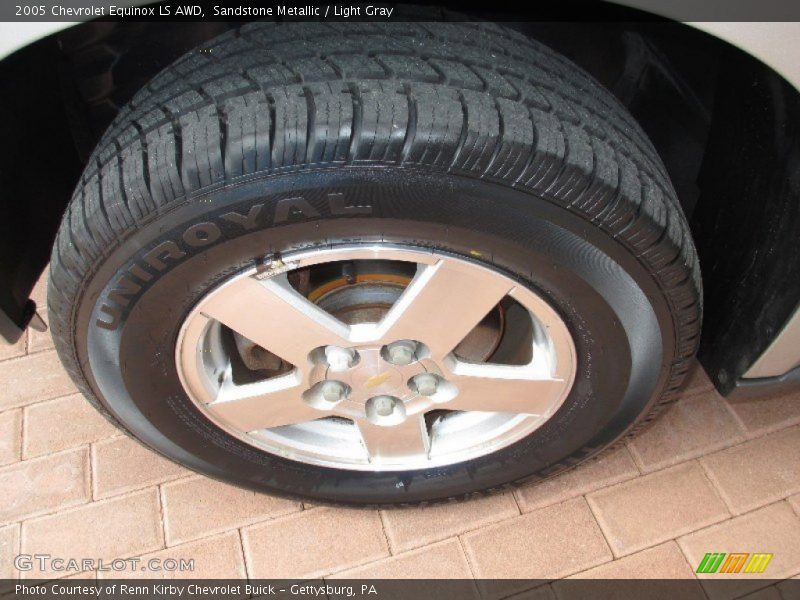 Sandstone Metallic / Light Gray 2005 Chevrolet Equinox LS AWD