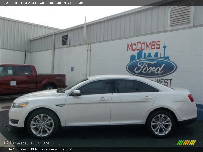 White Platinum Tri-Coat / Dune 2013 Ford Taurus SEL
