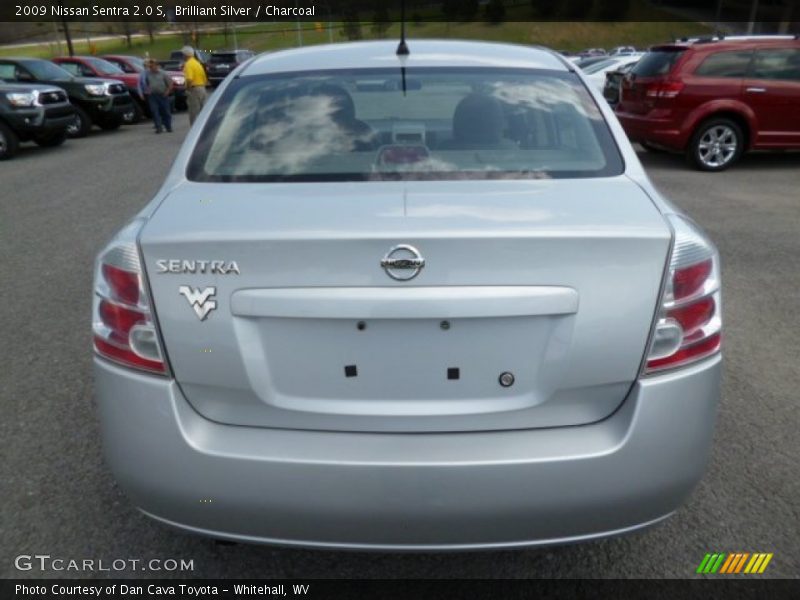 Brilliant Silver / Charcoal 2009 Nissan Sentra 2.0 S