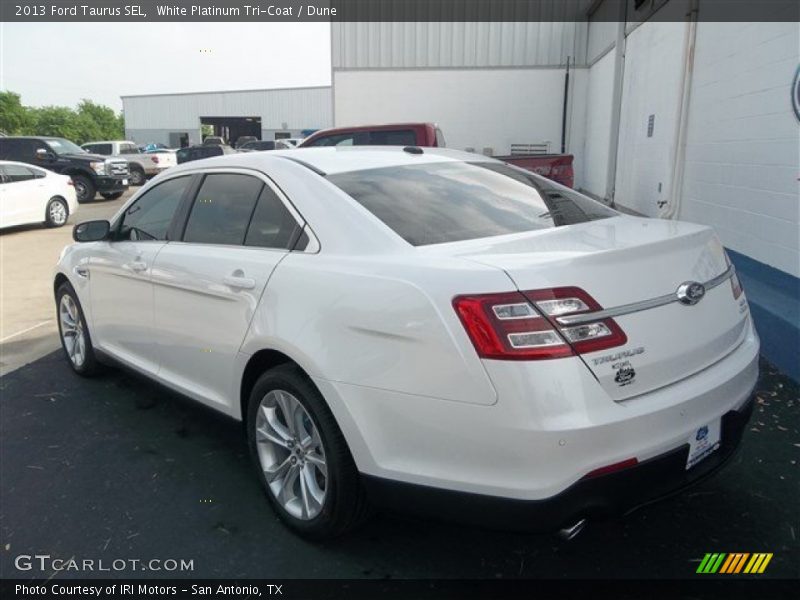 White Platinum Tri-Coat / Dune 2013 Ford Taurus SEL