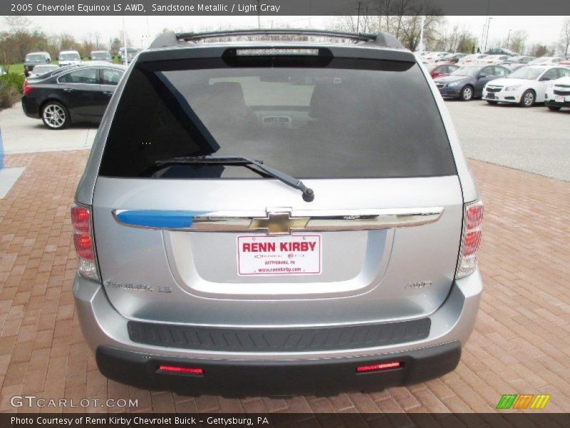 Sandstone Metallic / Light Gray 2005 Chevrolet Equinox LS AWD