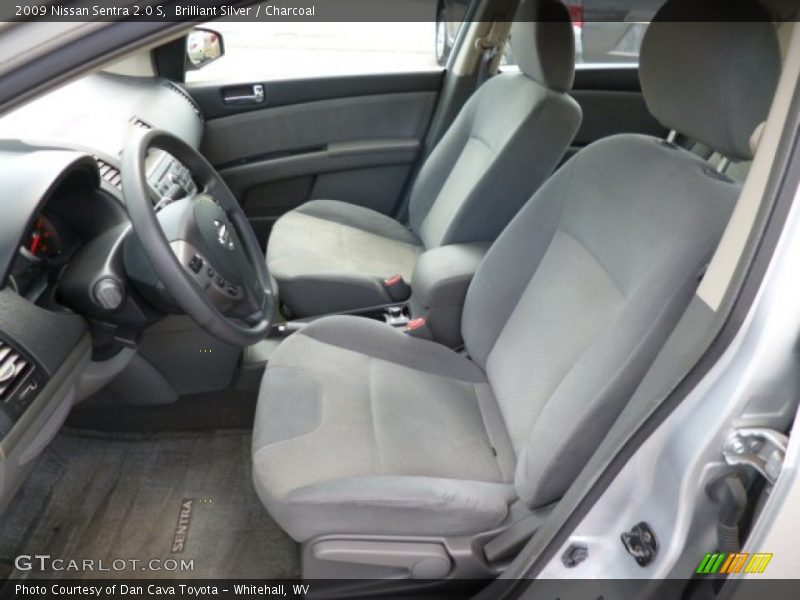 Brilliant Silver / Charcoal 2009 Nissan Sentra 2.0 S