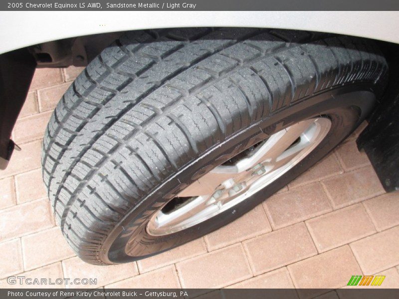 Sandstone Metallic / Light Gray 2005 Chevrolet Equinox LS AWD