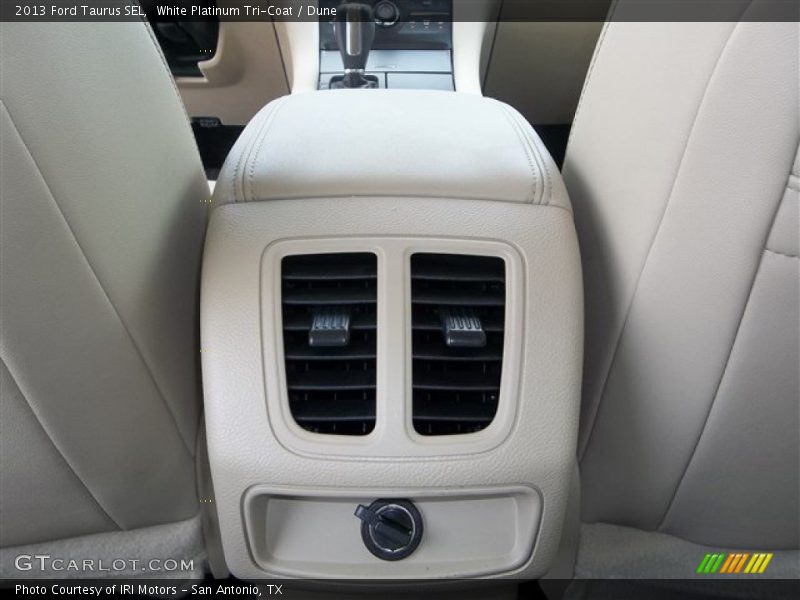 White Platinum Tri-Coat / Dune 2013 Ford Taurus SEL