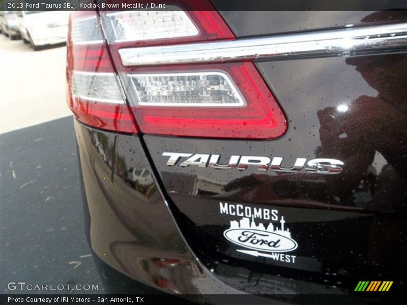 Kodiak Brown Metallic / Dune 2013 Ford Taurus SEL