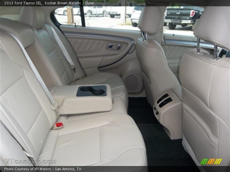 Kodiak Brown Metallic / Dune 2013 Ford Taurus SEL