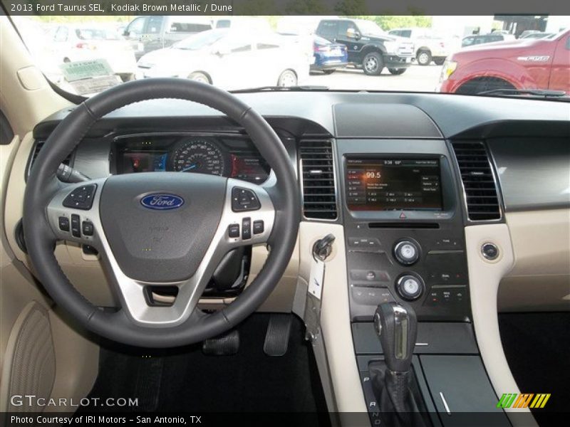 Kodiak Brown Metallic / Dune 2013 Ford Taurus SEL