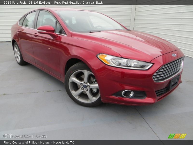 Front 3/4 View of 2013 Fusion SE 1.6 EcoBoost