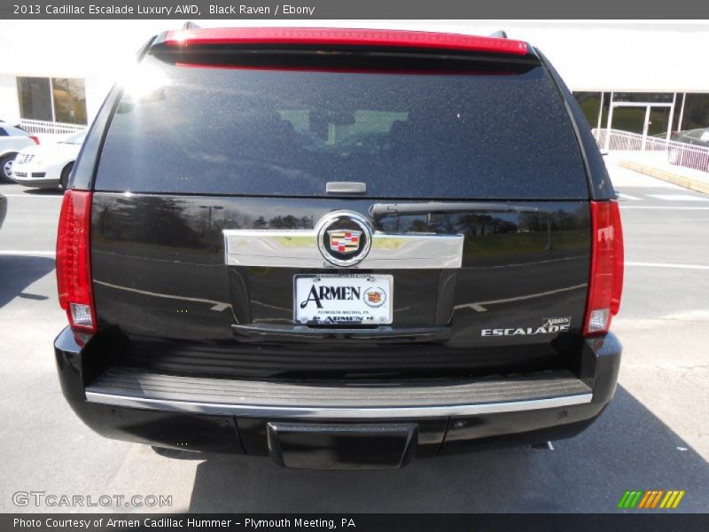 Black Raven / Ebony 2013 Cadillac Escalade Luxury AWD