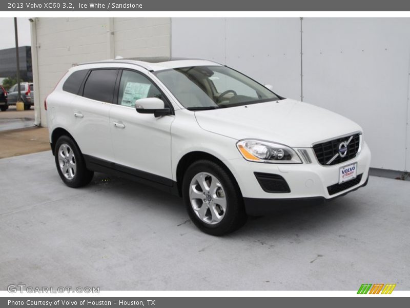 Ice White / Sandstone 2013 Volvo XC60 3.2