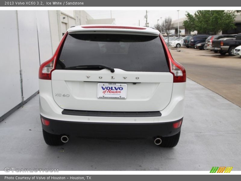 Ice White / Sandstone 2013 Volvo XC60 3.2