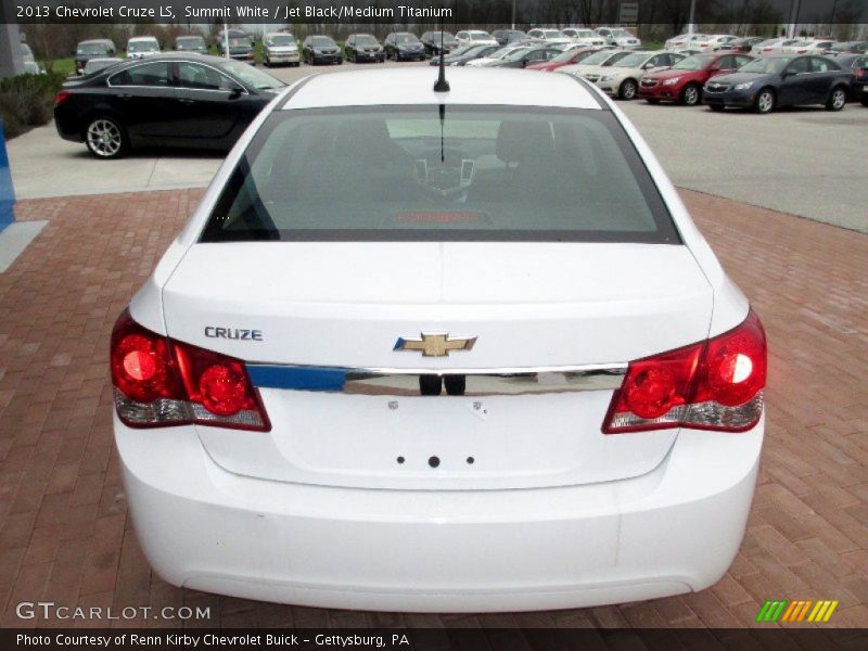 Summit White / Jet Black/Medium Titanium 2013 Chevrolet Cruze LS