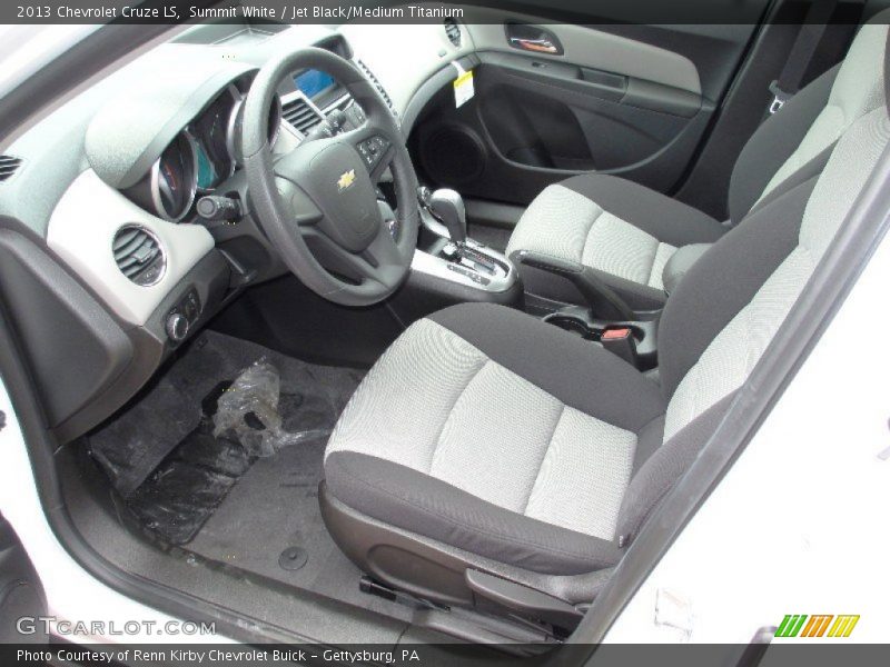 Summit White / Jet Black/Medium Titanium 2013 Chevrolet Cruze LS