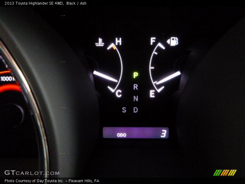 Black / Ash 2013 Toyota Highlander SE 4WD