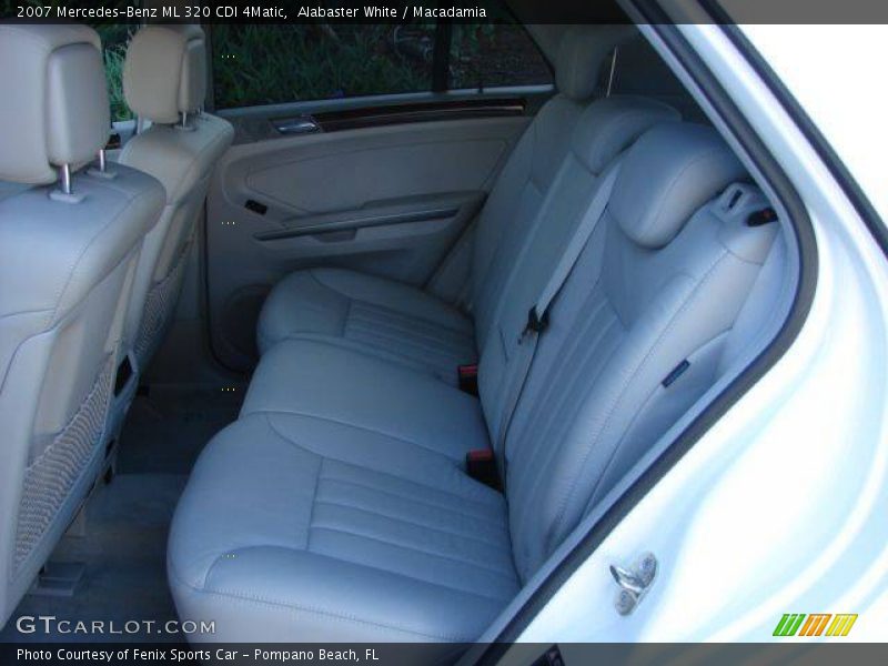 Alabaster White / Macadamia 2007 Mercedes-Benz ML 320 CDI 4Matic