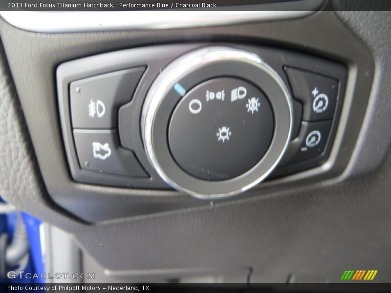 Performance Blue / Charcoal Black 2013 Ford Focus Titanium Hatchback