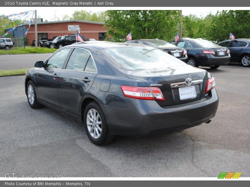 Magnetic Gray Metallic / Ash Gray 2010 Toyota Camry XLE