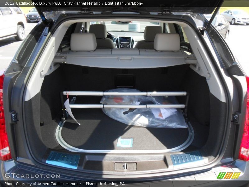 Gray Flannel Metallic / Light Titanium/Ebony 2013 Cadillac SRX Luxury FWD