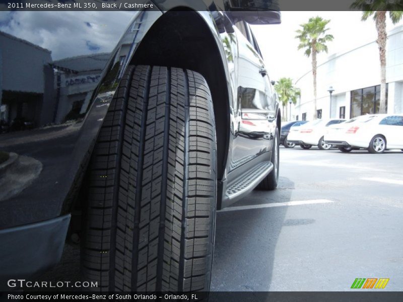 Black / Cashmere 2011 Mercedes-Benz ML 350