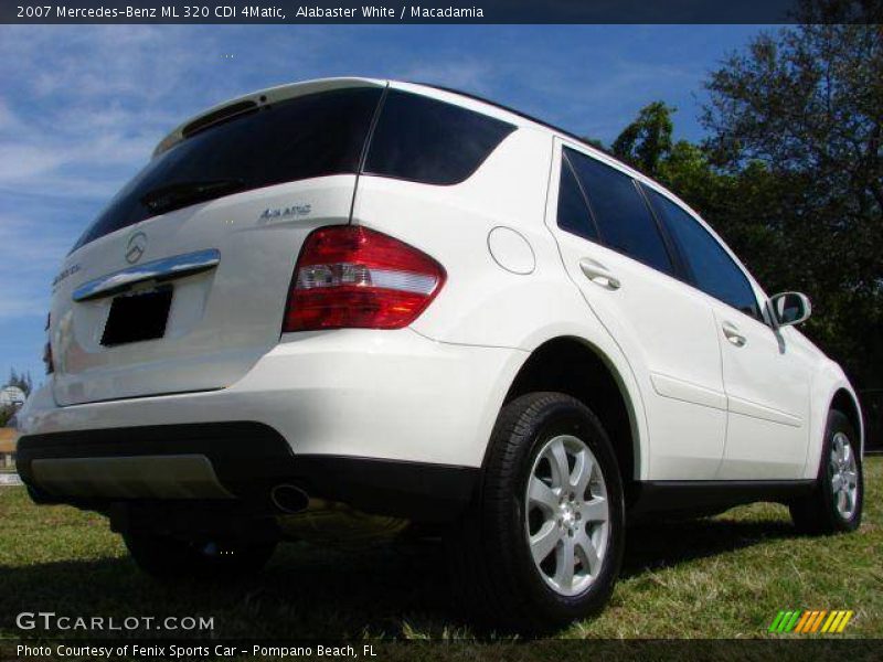 Alabaster White / Macadamia 2007 Mercedes-Benz ML 320 CDI 4Matic