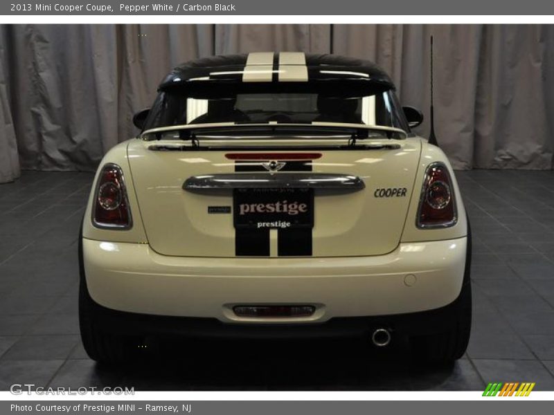 Pepper White / Carbon Black 2013 Mini Cooper Coupe
