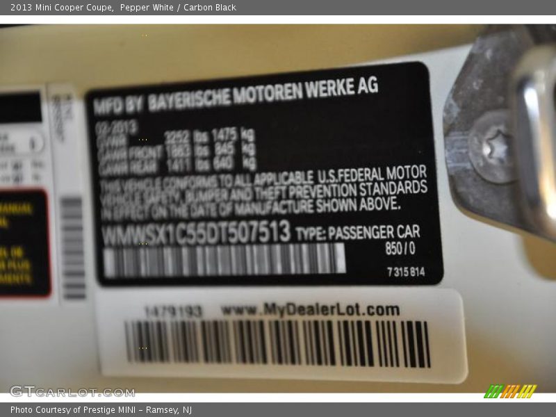 Pepper White / Carbon Black 2013 Mini Cooper Coupe