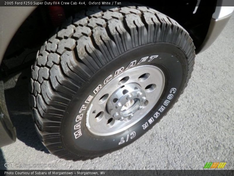Oxford White / Tan 2005 Ford F250 Super Duty FX4 Crew Cab 4x4