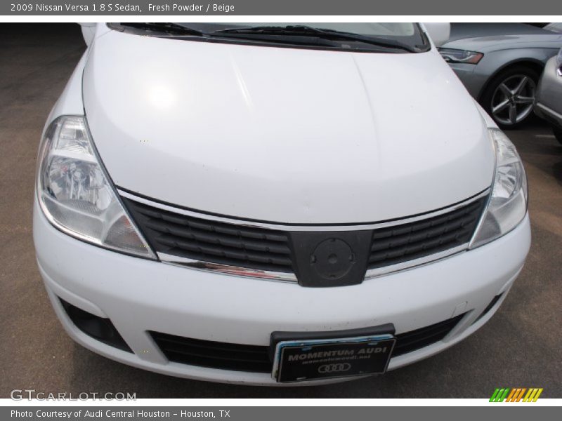 Fresh Powder / Beige 2009 Nissan Versa 1.8 S Sedan