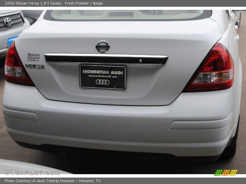 Fresh Powder / Beige 2009 Nissan Versa 1.8 S Sedan