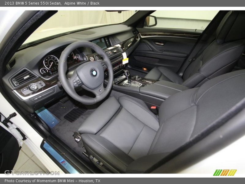 Alpine White / Black 2013 BMW 5 Series 550i Sedan