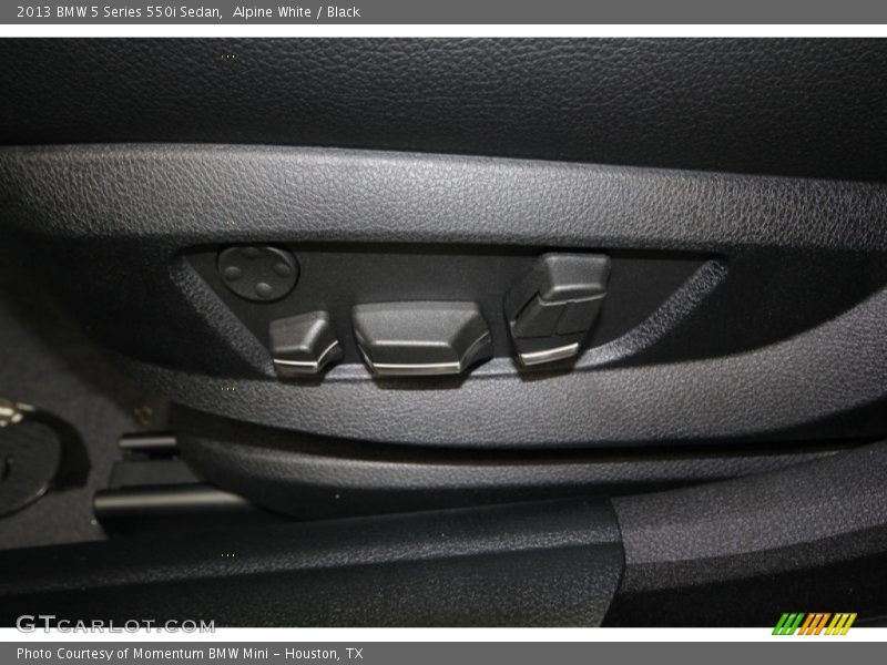 Alpine White / Black 2013 BMW 5 Series 550i Sedan