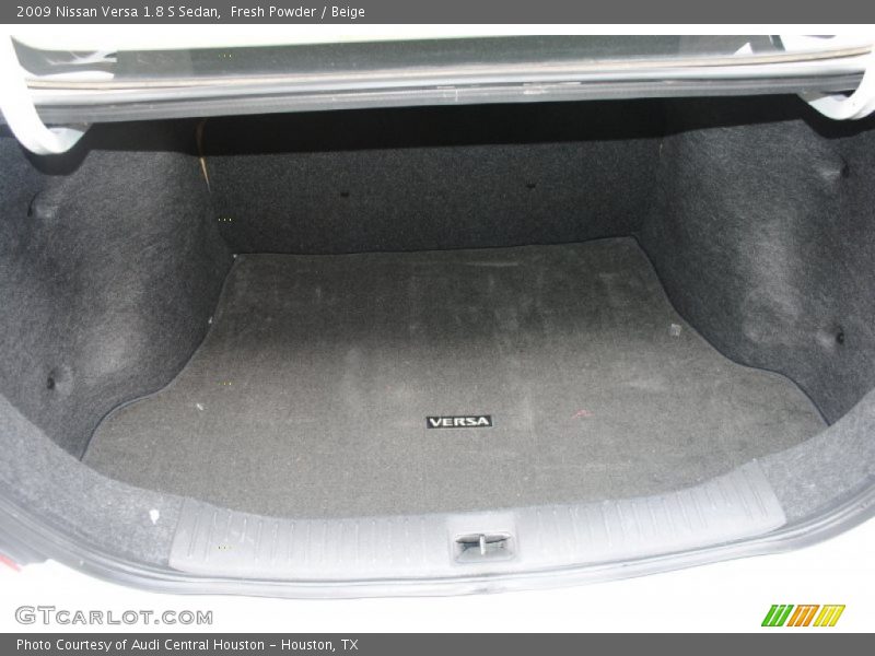 Fresh Powder / Beige 2009 Nissan Versa 1.8 S Sedan