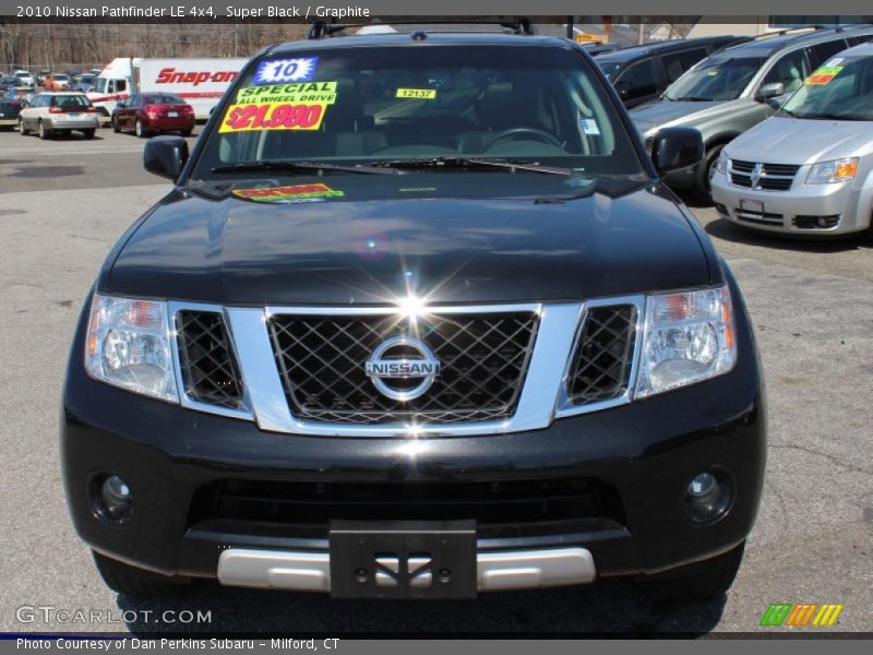 Super Black / Graphite 2010 Nissan Pathfinder LE 4x4