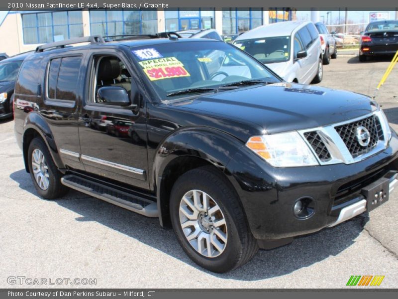 Super Black / Graphite 2010 Nissan Pathfinder LE 4x4
