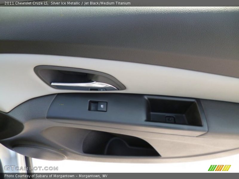 Silver Ice Metallic / Jet Black/Medium Titanium 2011 Chevrolet Cruze LS