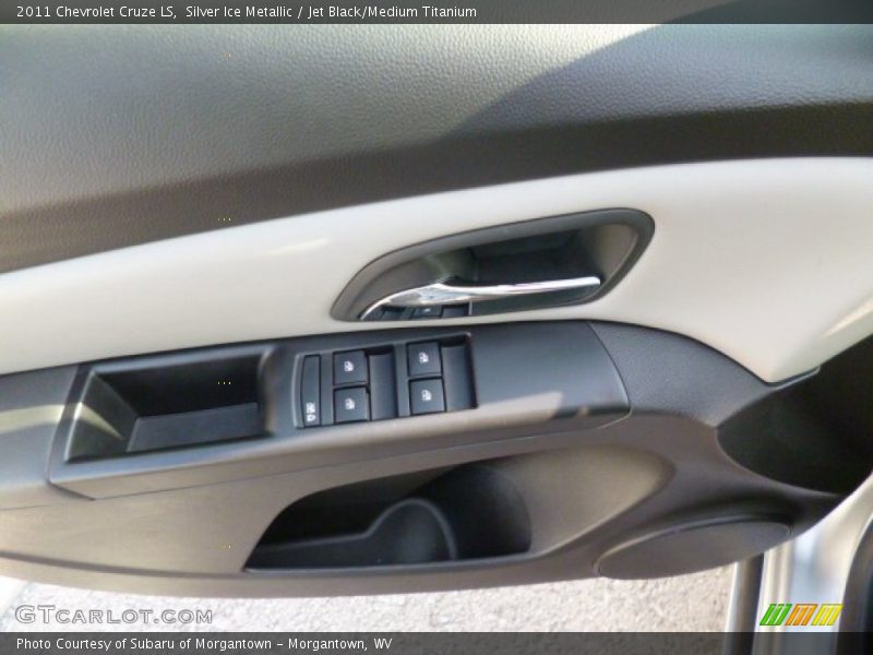 Silver Ice Metallic / Jet Black/Medium Titanium 2011 Chevrolet Cruze LS