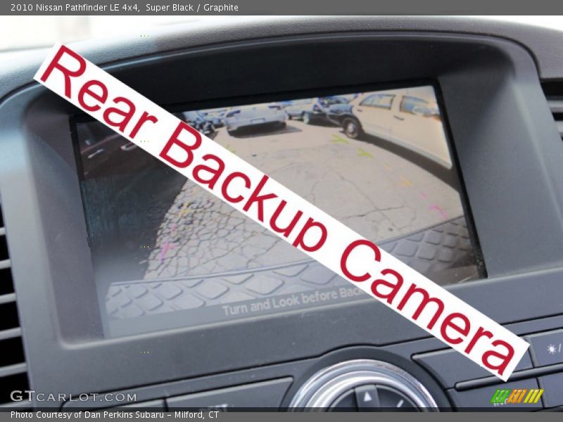 Super Black / Graphite 2010 Nissan Pathfinder LE 4x4