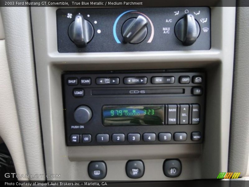 Controls of 2003 Mustang GT Convertible