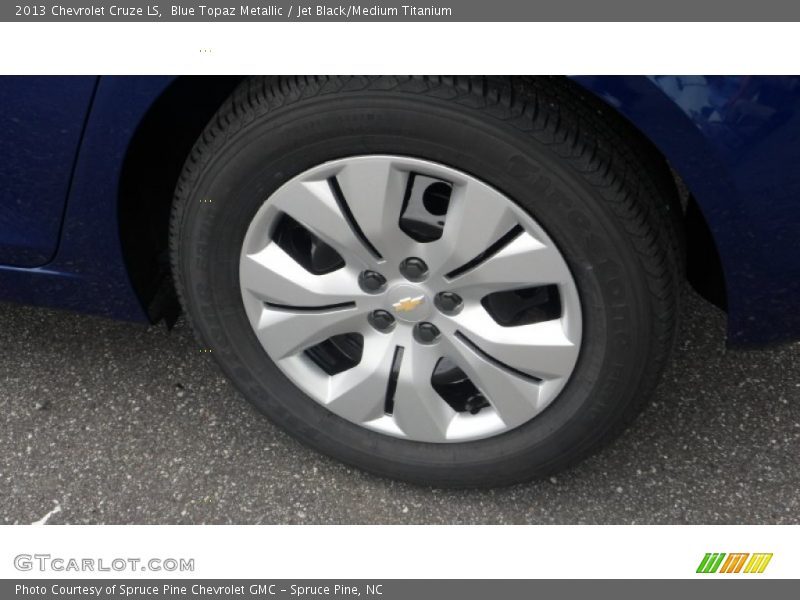 Blue Topaz Metallic / Jet Black/Medium Titanium 2013 Chevrolet Cruze LS