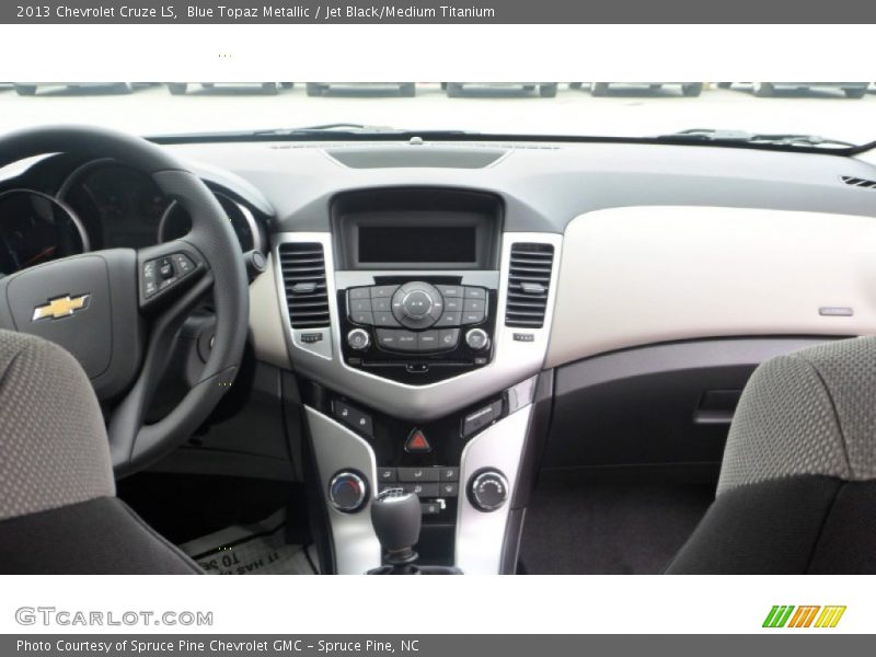 Blue Topaz Metallic / Jet Black/Medium Titanium 2013 Chevrolet Cruze LS