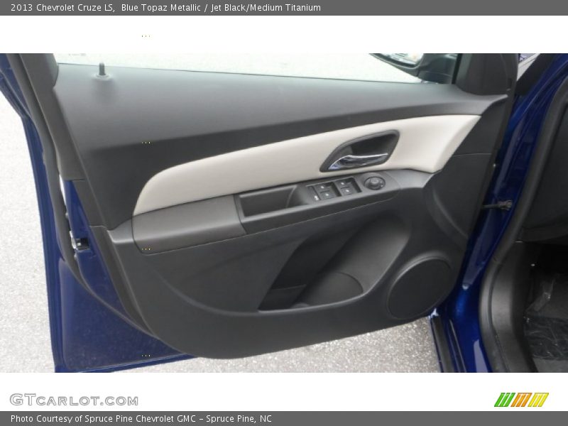 Blue Topaz Metallic / Jet Black/Medium Titanium 2013 Chevrolet Cruze LS