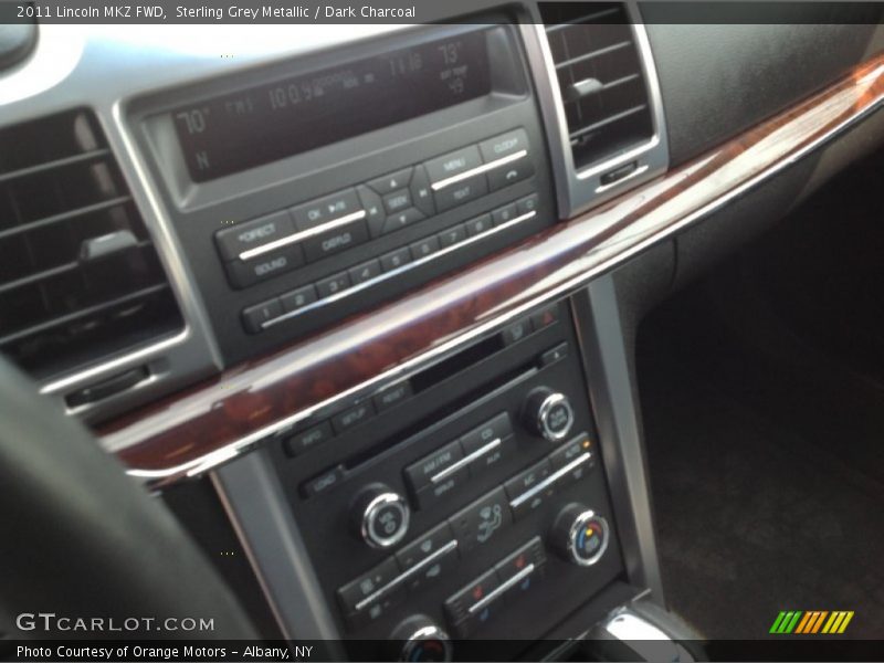 Sterling Grey Metallic / Dark Charcoal 2011 Lincoln MKZ FWD