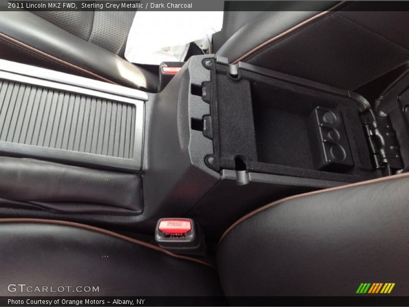 Sterling Grey Metallic / Dark Charcoal 2011 Lincoln MKZ FWD