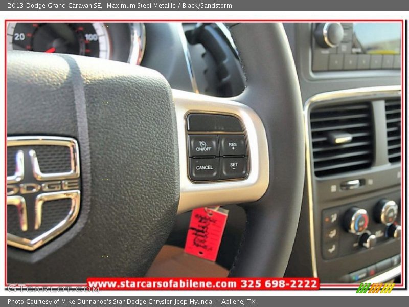 Maximum Steel Metallic / Black/Sandstorm 2013 Dodge Grand Caravan SE