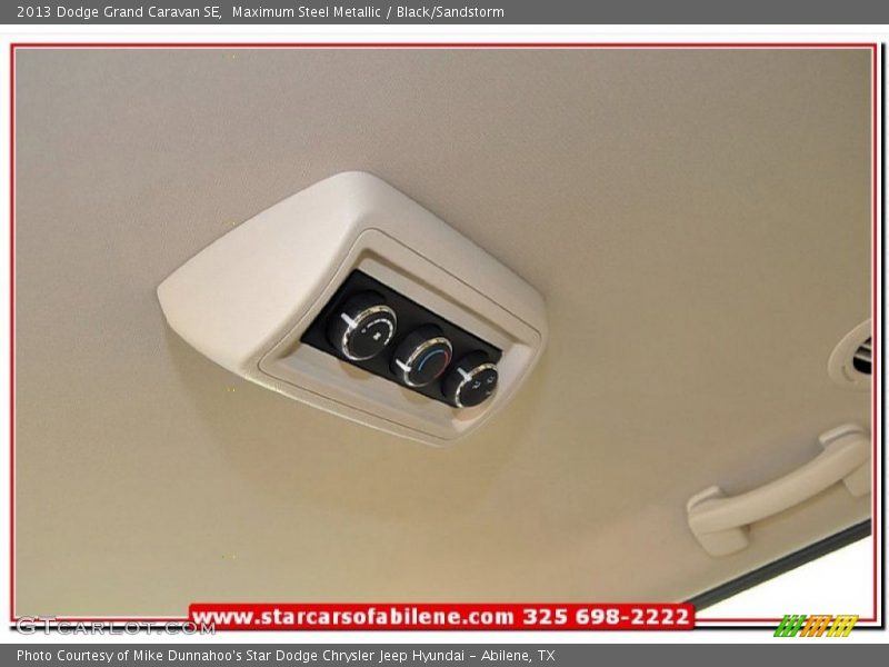 Maximum Steel Metallic / Black/Sandstorm 2013 Dodge Grand Caravan SE