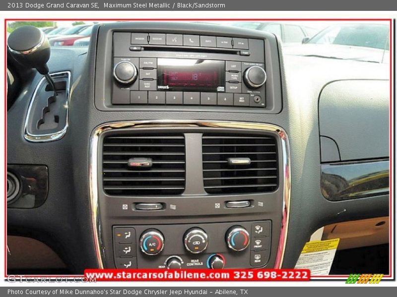 Maximum Steel Metallic / Black/Sandstorm 2013 Dodge Grand Caravan SE