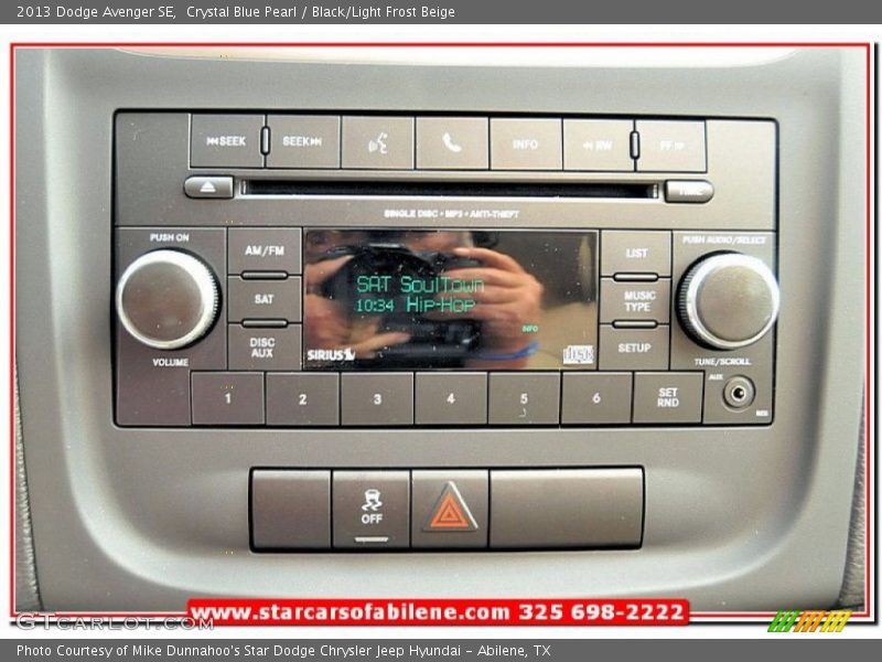 Crystal Blue Pearl / Black/Light Frost Beige 2013 Dodge Avenger SE