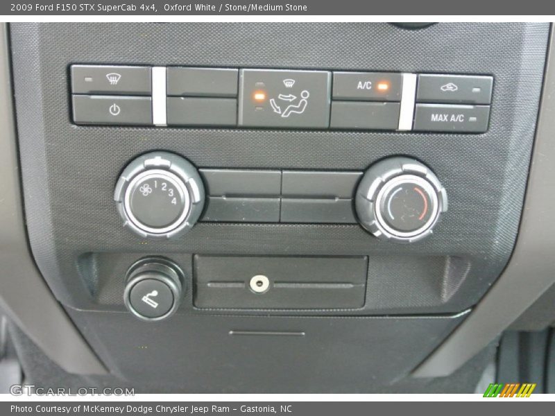 Oxford White / Stone/Medium Stone 2009 Ford F150 STX SuperCab 4x4